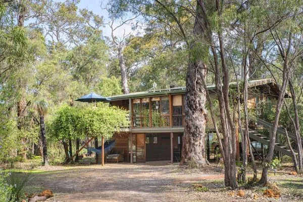 6 Scott River Close, Molloy Island WA 6290