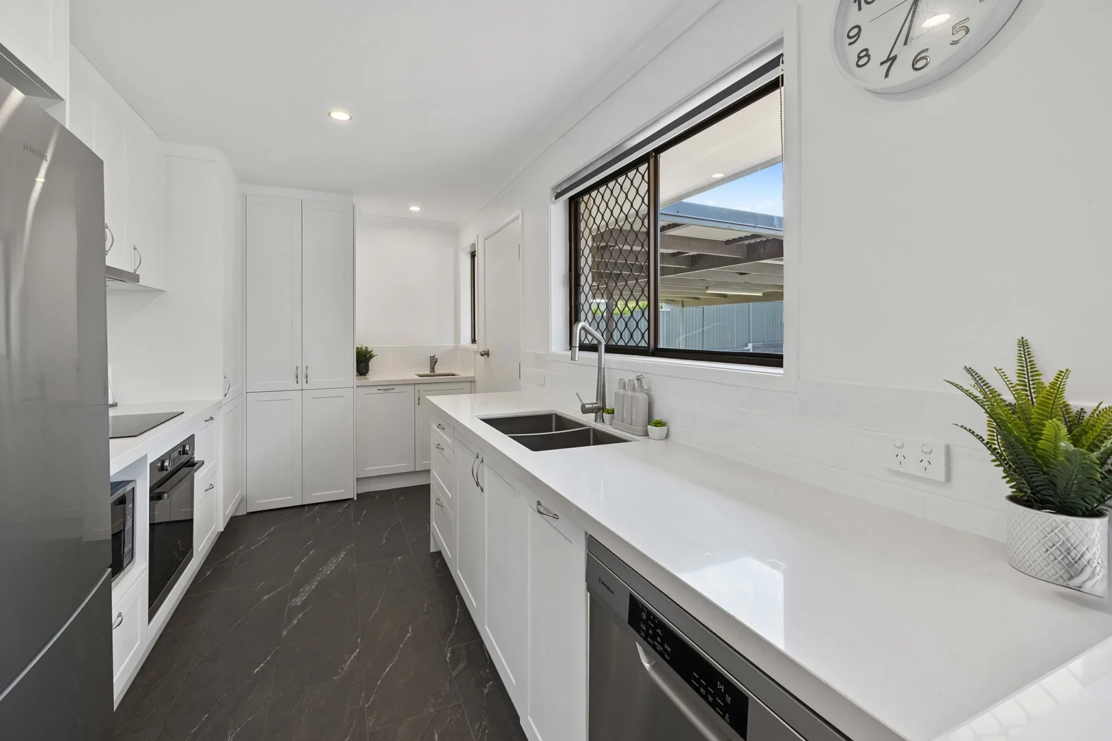 Additional image 4 of 16 Wren Street, Birkdale QLD 4159