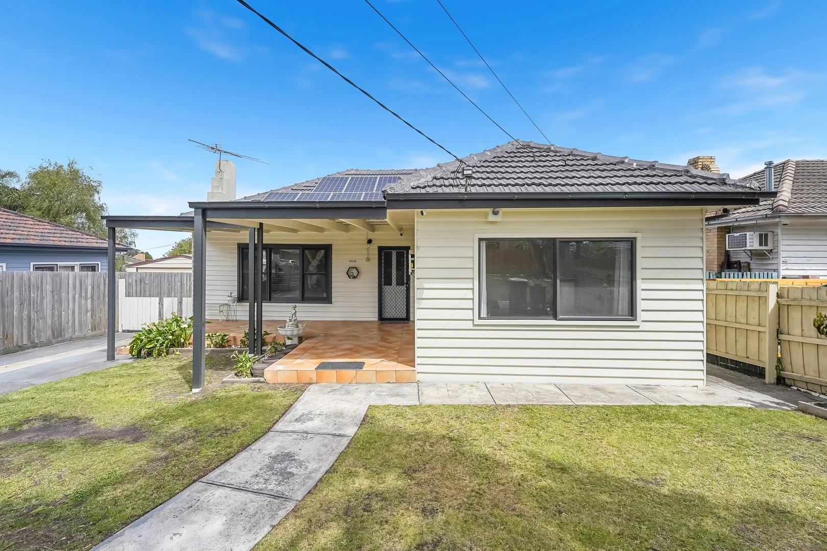 4 Wallace Avenue, Dandenong VIC 3175