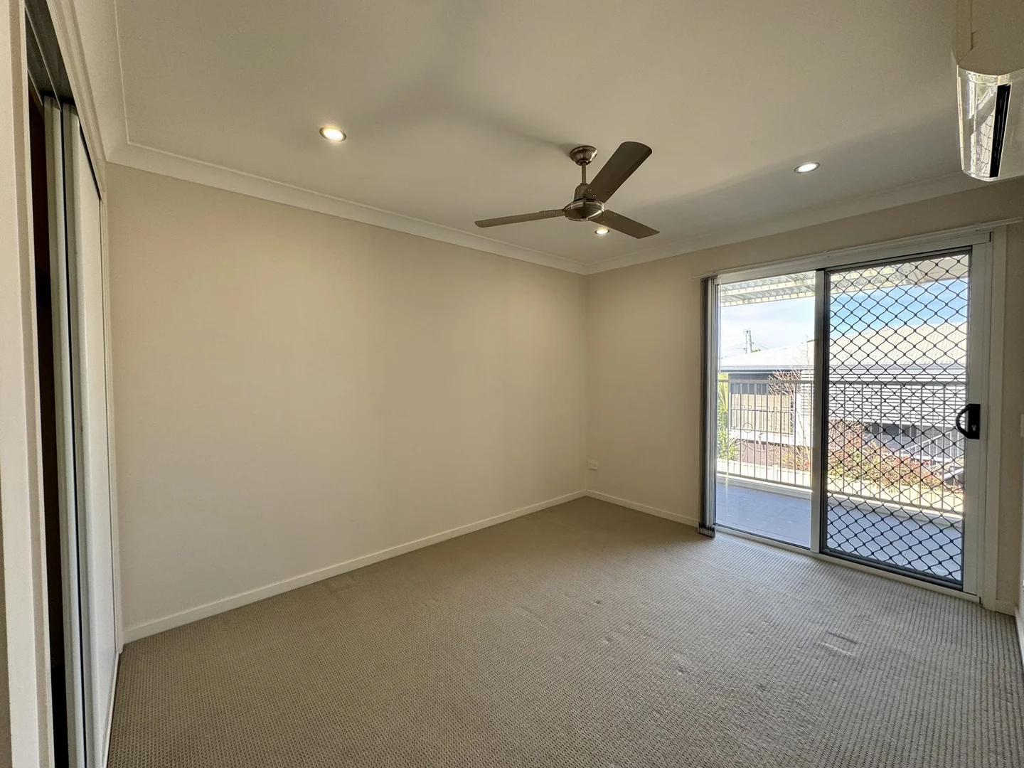 Additional image 9 of 2/19 OXLEY Drive, Moranbah QLD 4744