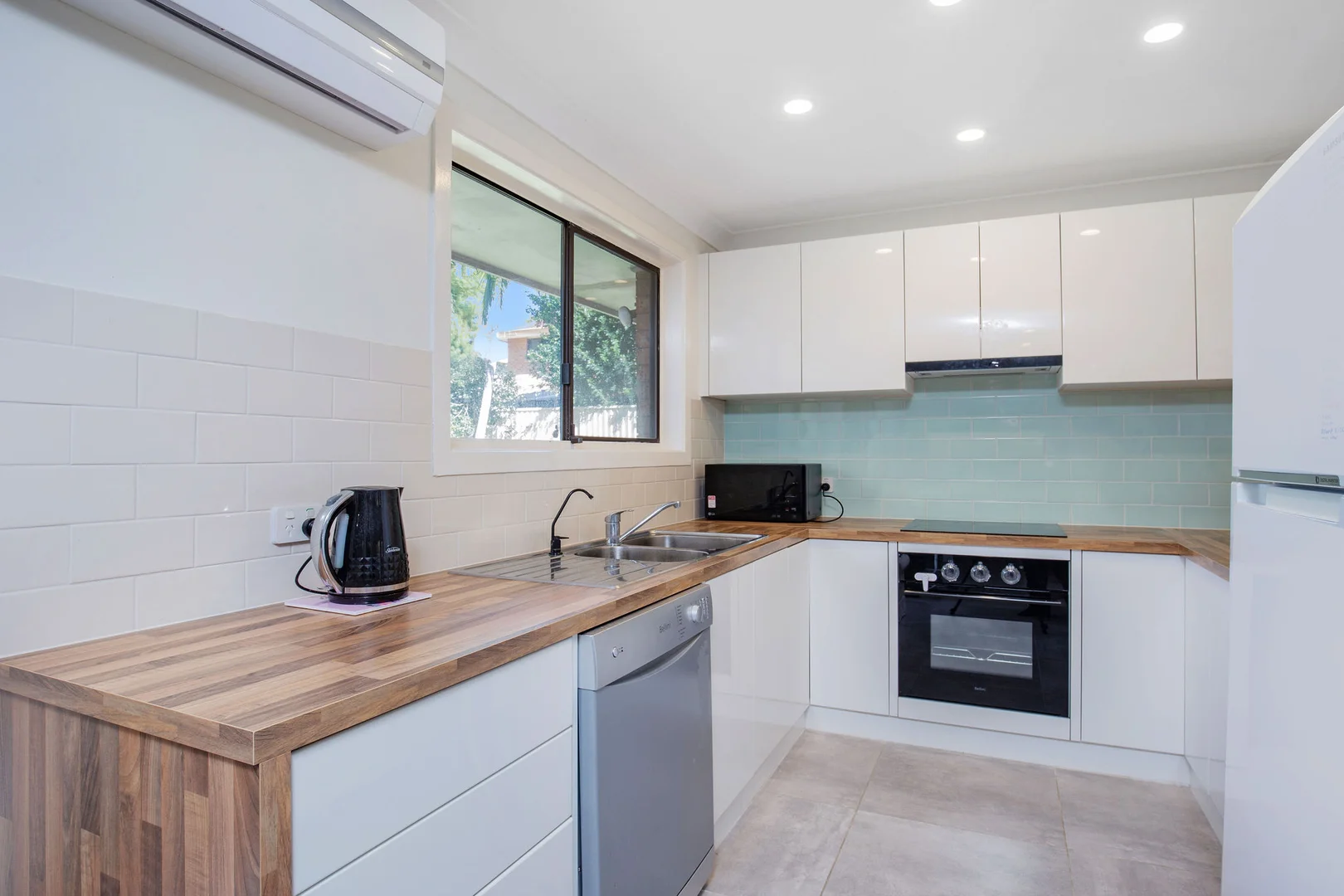Additional image 2 of 8 Myall Street, Southport QLD 4215