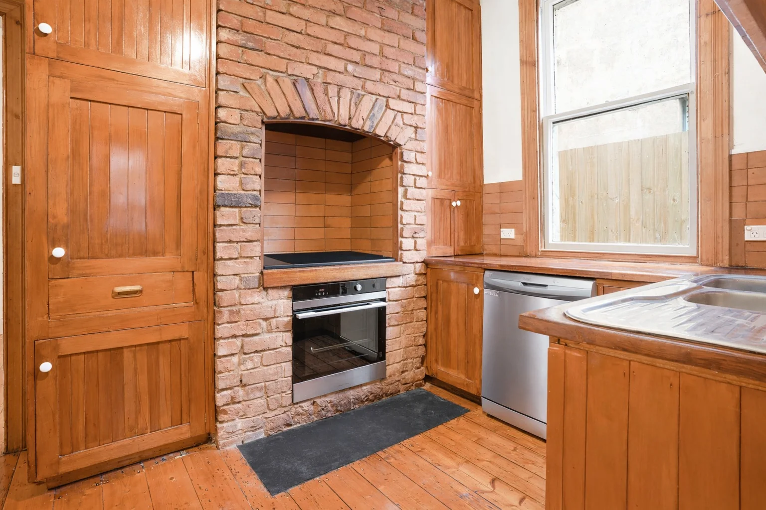 Additional image 3 of 560 Victoria Parade, East Melbourne VIC 3002