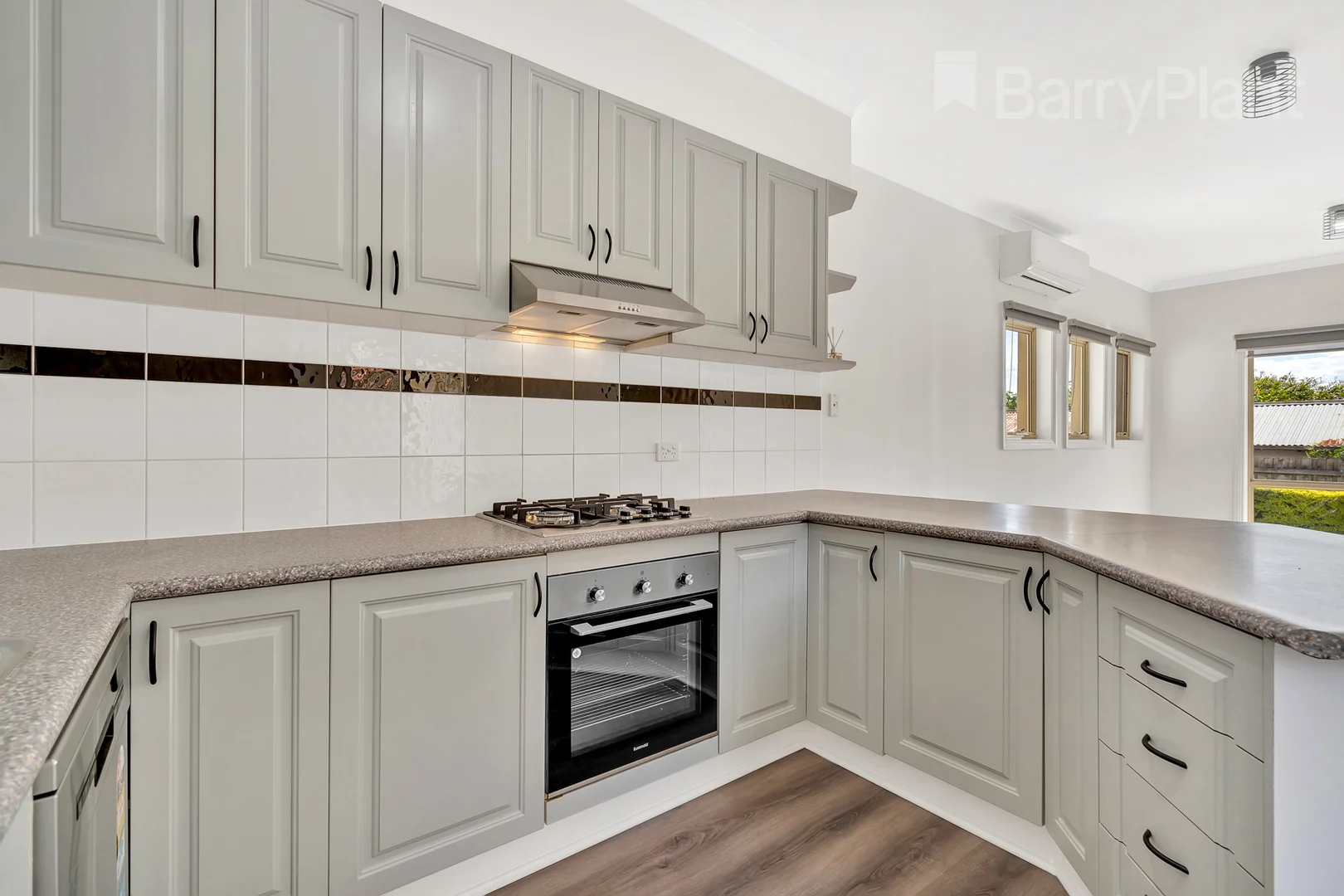 Additional image 4 of 2/132 St Vigeons Road, Reservoir VIC 3073