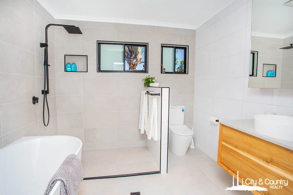 Additional image 11 of 8 Morris Crescent, Mount Isa QLD 4825