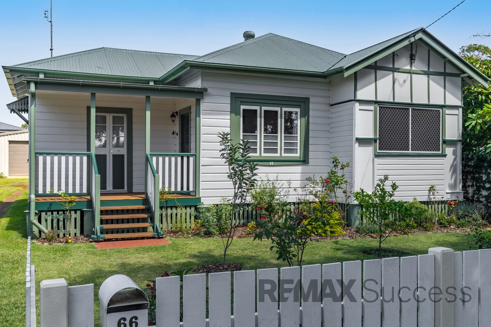 66 Taylor Street, Newtown QLD 4350