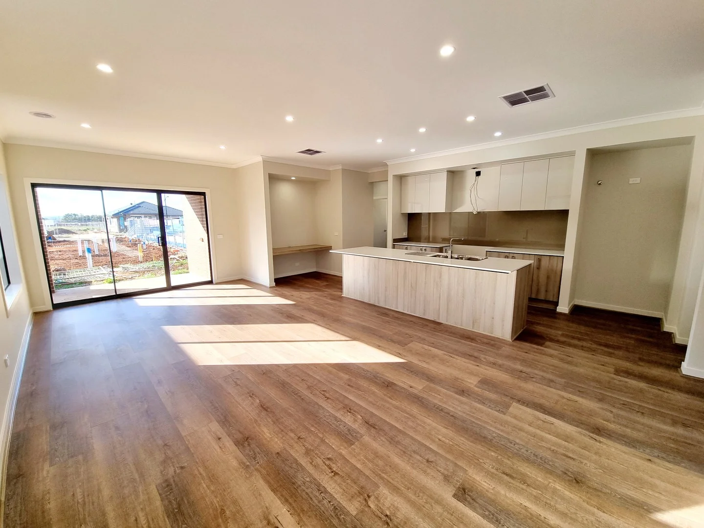 13 Merapi Grove, Truganina VIC 3029