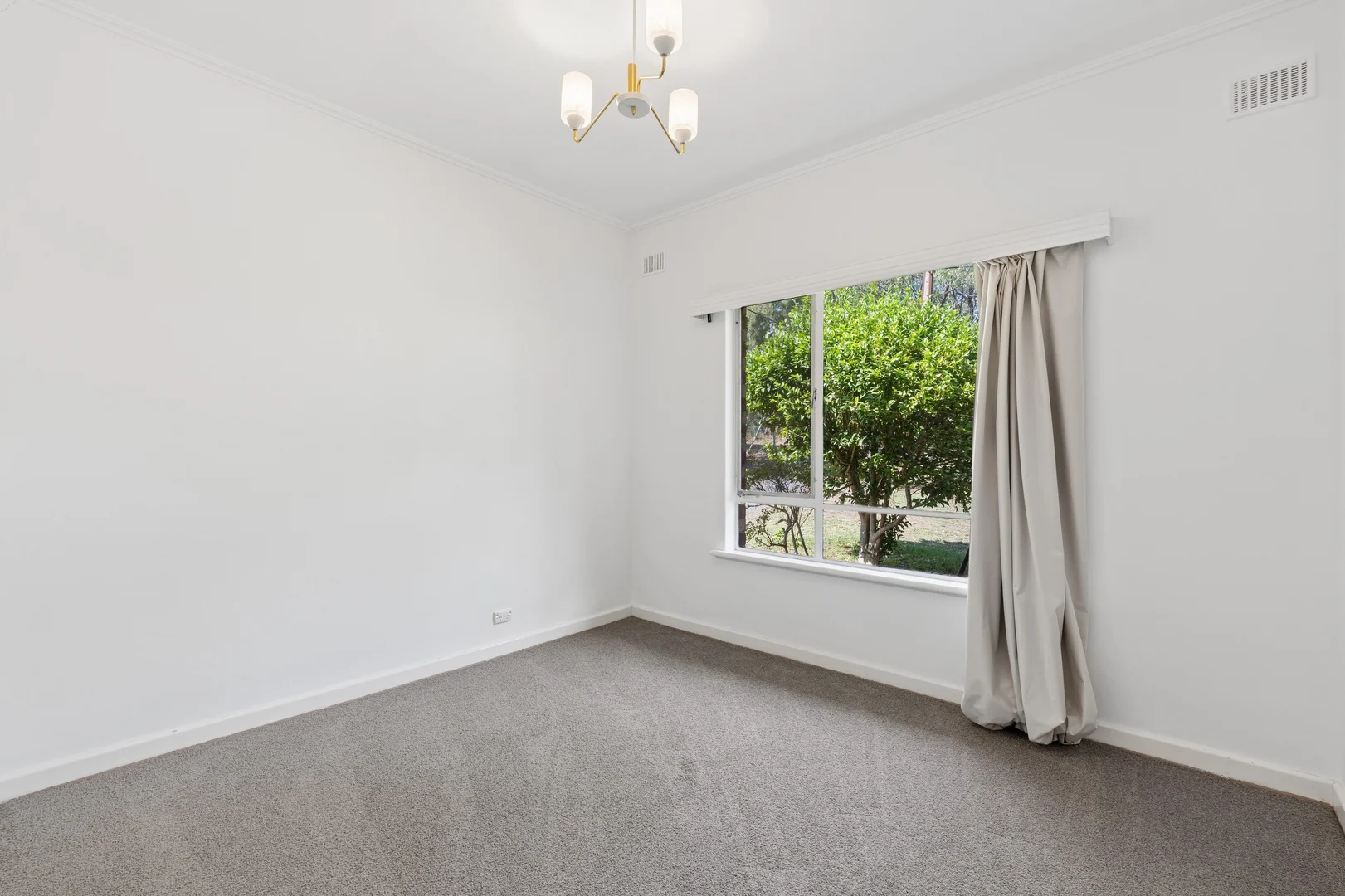 Additional image 8 of 14 Emmett Rd, Crafers West SA 5152