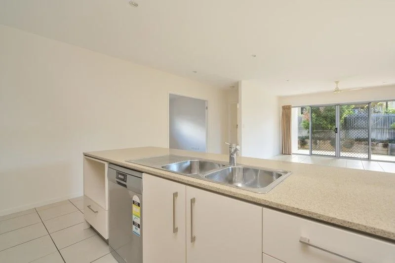 Additional image 5 of 9 Iris Road, Kirkwood QLD 4680