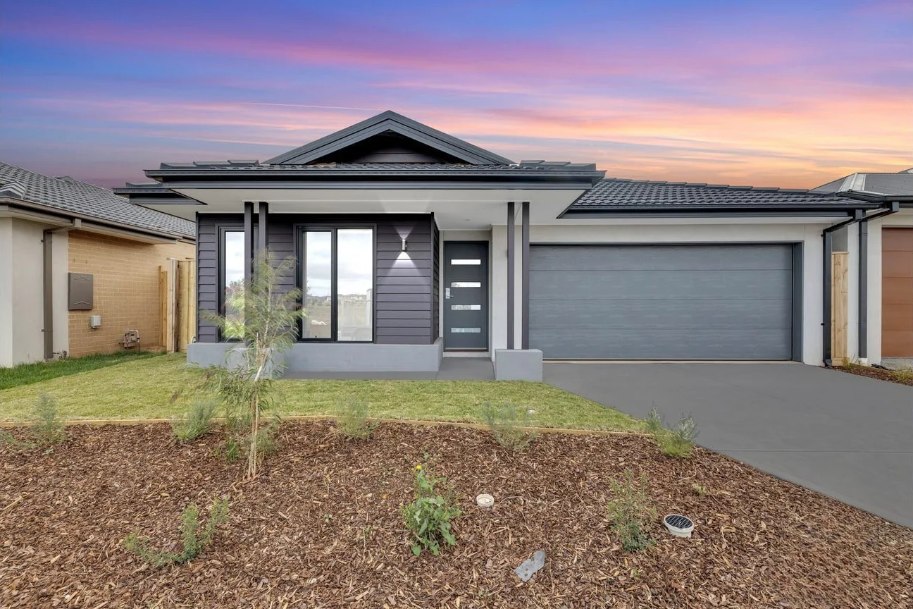 16 Brockwood Street, Deanside VIC 3336