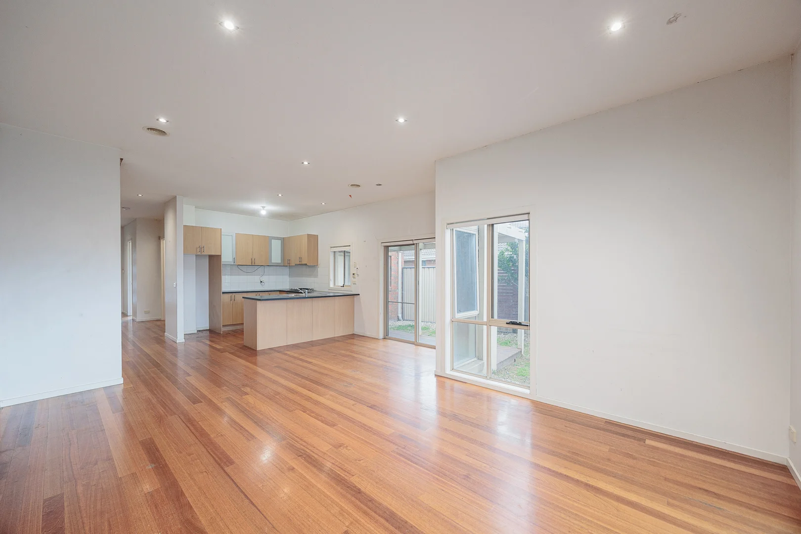 Additional image 4 of 2/50 Burns Street, Maidstone VIC 3012