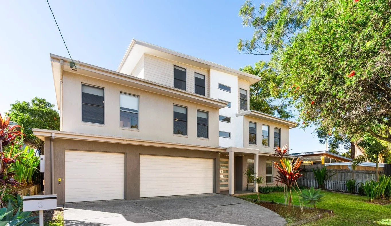 2/3 Fourth Avenue, Labrador QLD 4215