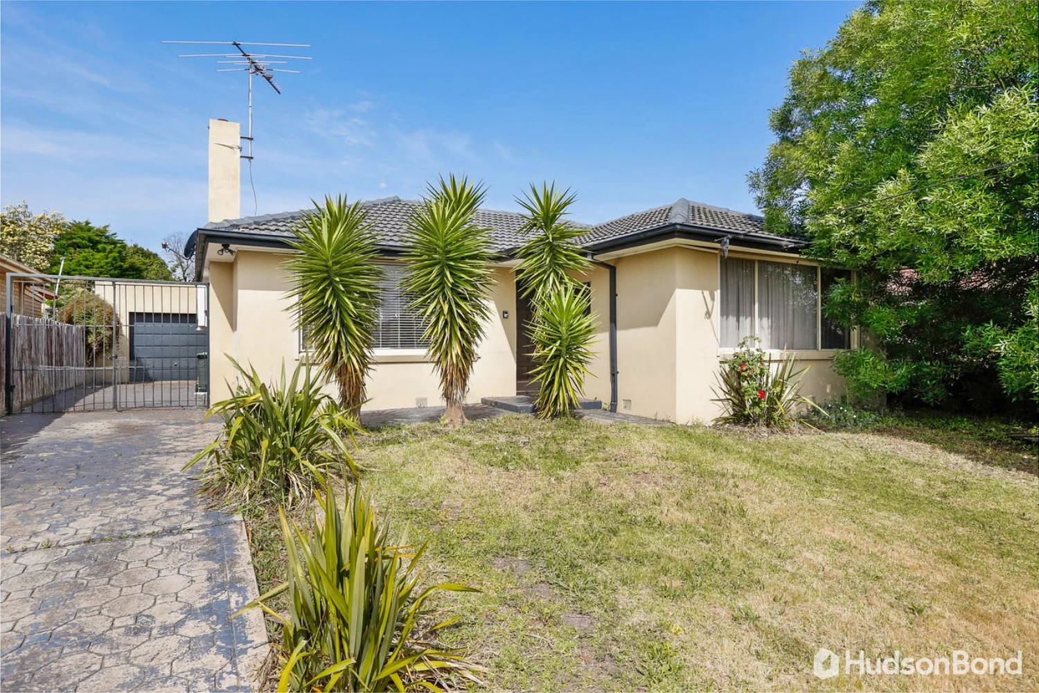 6 Moonee Boulevard, Glenroy VIC 3046