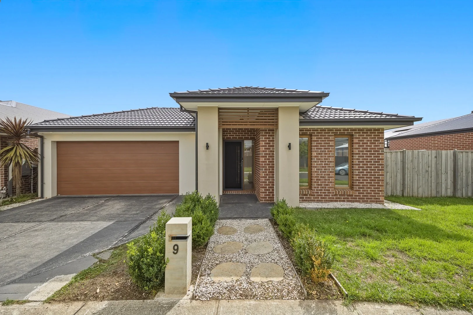 9 Shawshank Avenue, Clyde VIC 3978