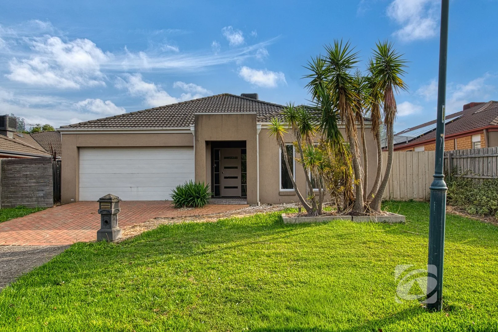 10 Rodlarni Crescent, Berwick VIC 3806