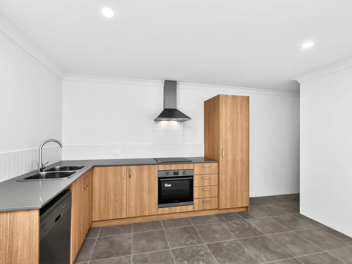 Additional image 5 of 1B Chestnut Way, Eglinton WA 6034