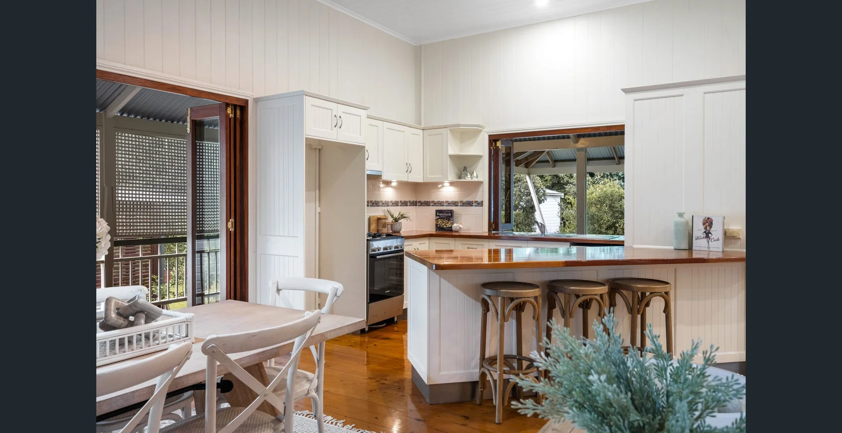 Additional image 2 of 74 Yundah Street, Shorncliffe QLD 4017