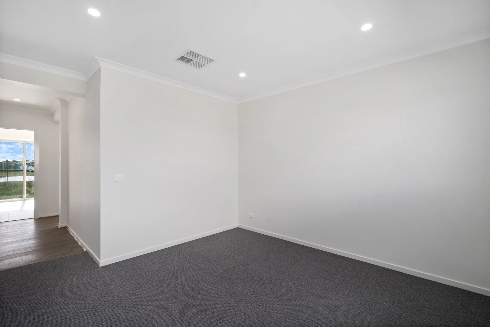 Additional image 4 of 6 Officer Avenue, Clyde VIC 3978