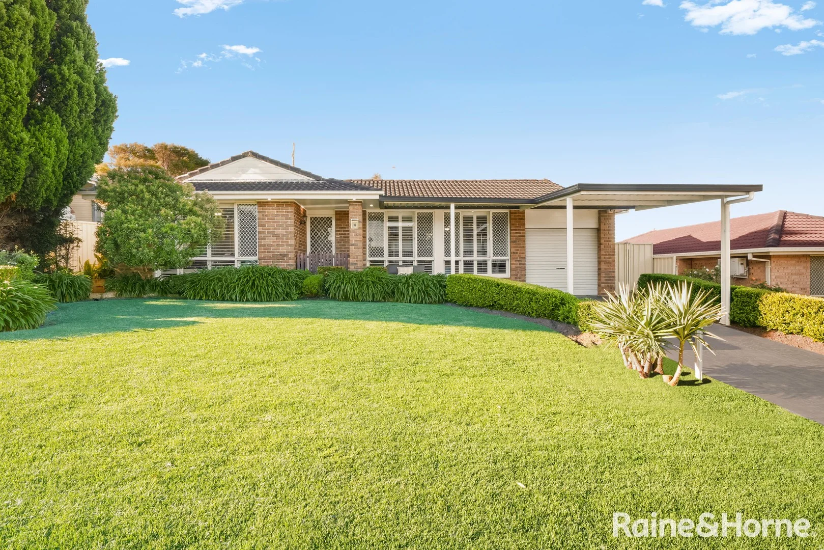 39 Balthasar Close, Rosemeadow NSW 2560