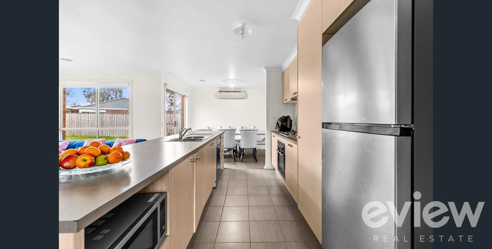 42 Yellow Gum Way, Manor Lakes VIC 3024 photo 4