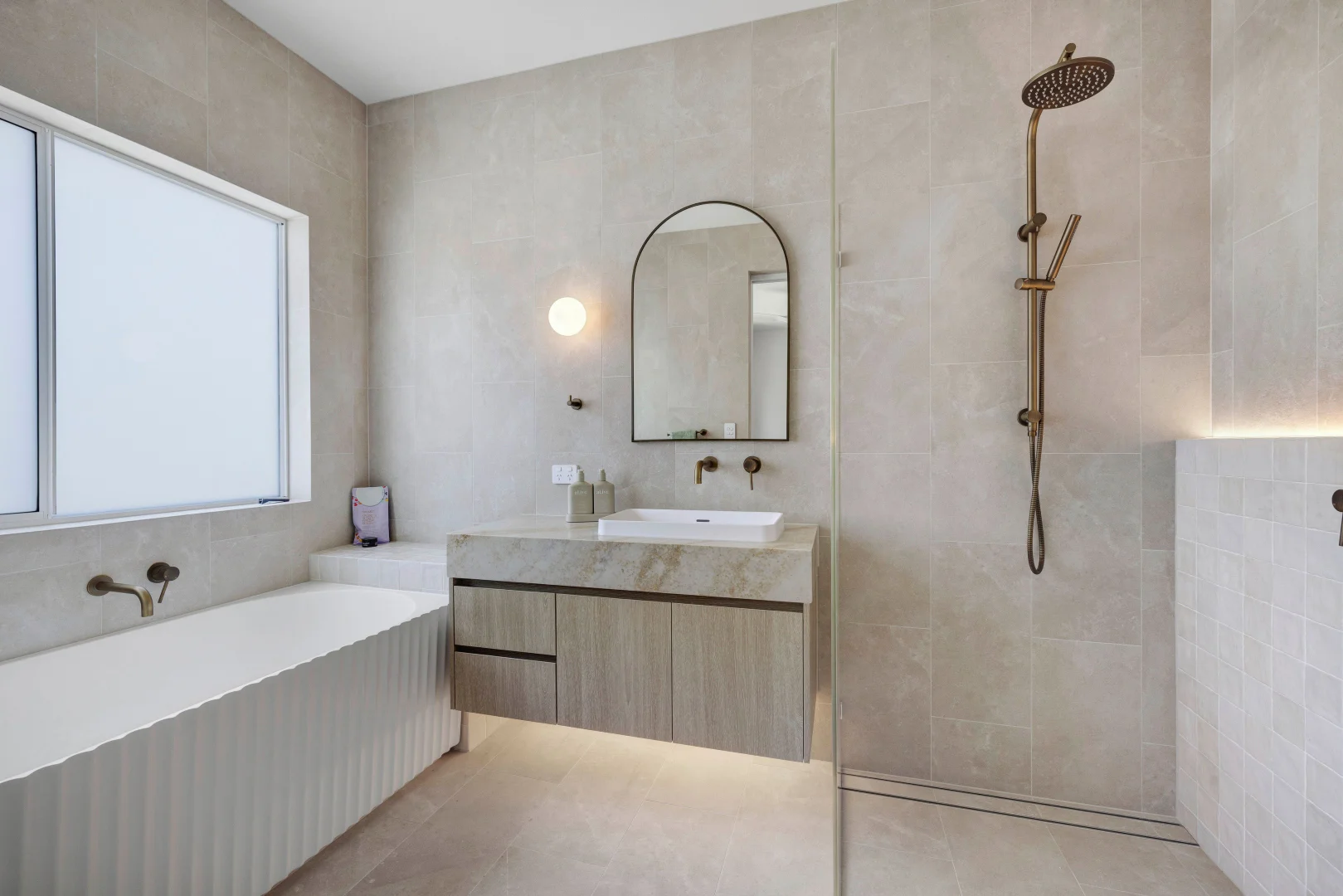 Additional image 15 of 1/33 Merrimac Boulevard, Broadbeach Waters QLD 4218