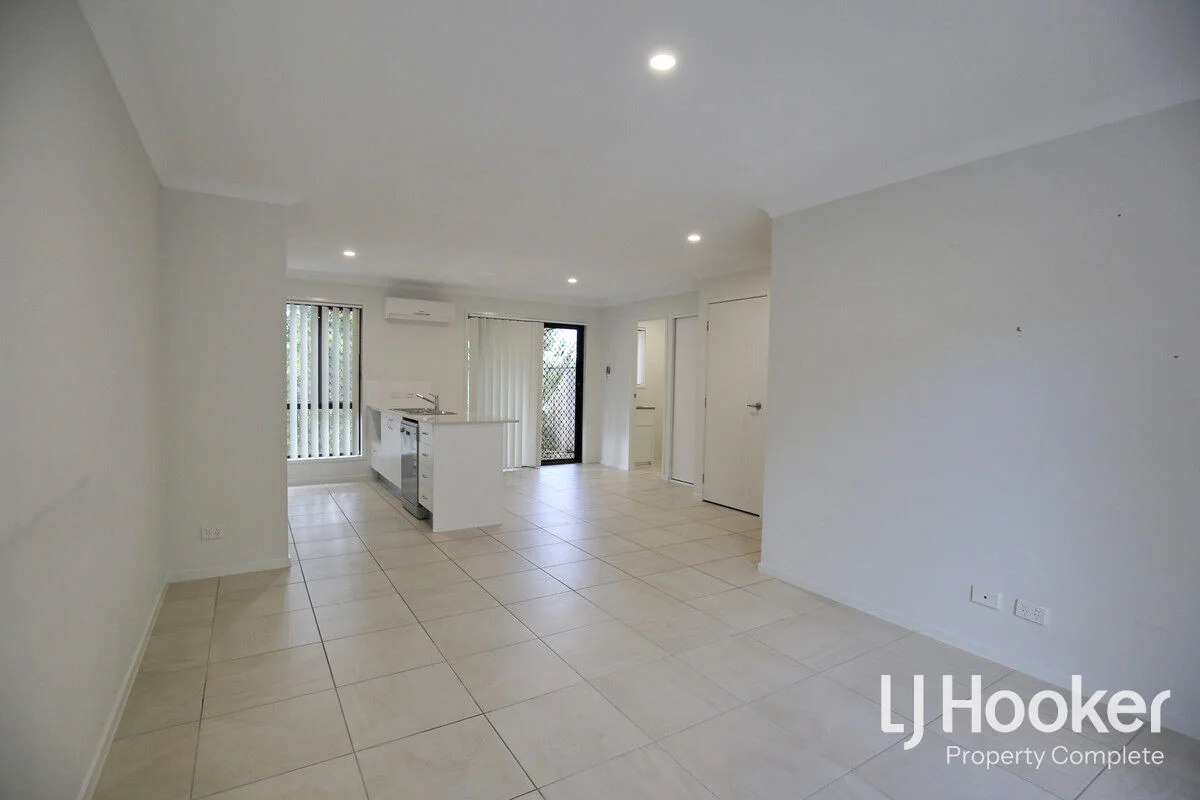 2/8-12 Wattlebrush Court, Park Ridge QLD 4125