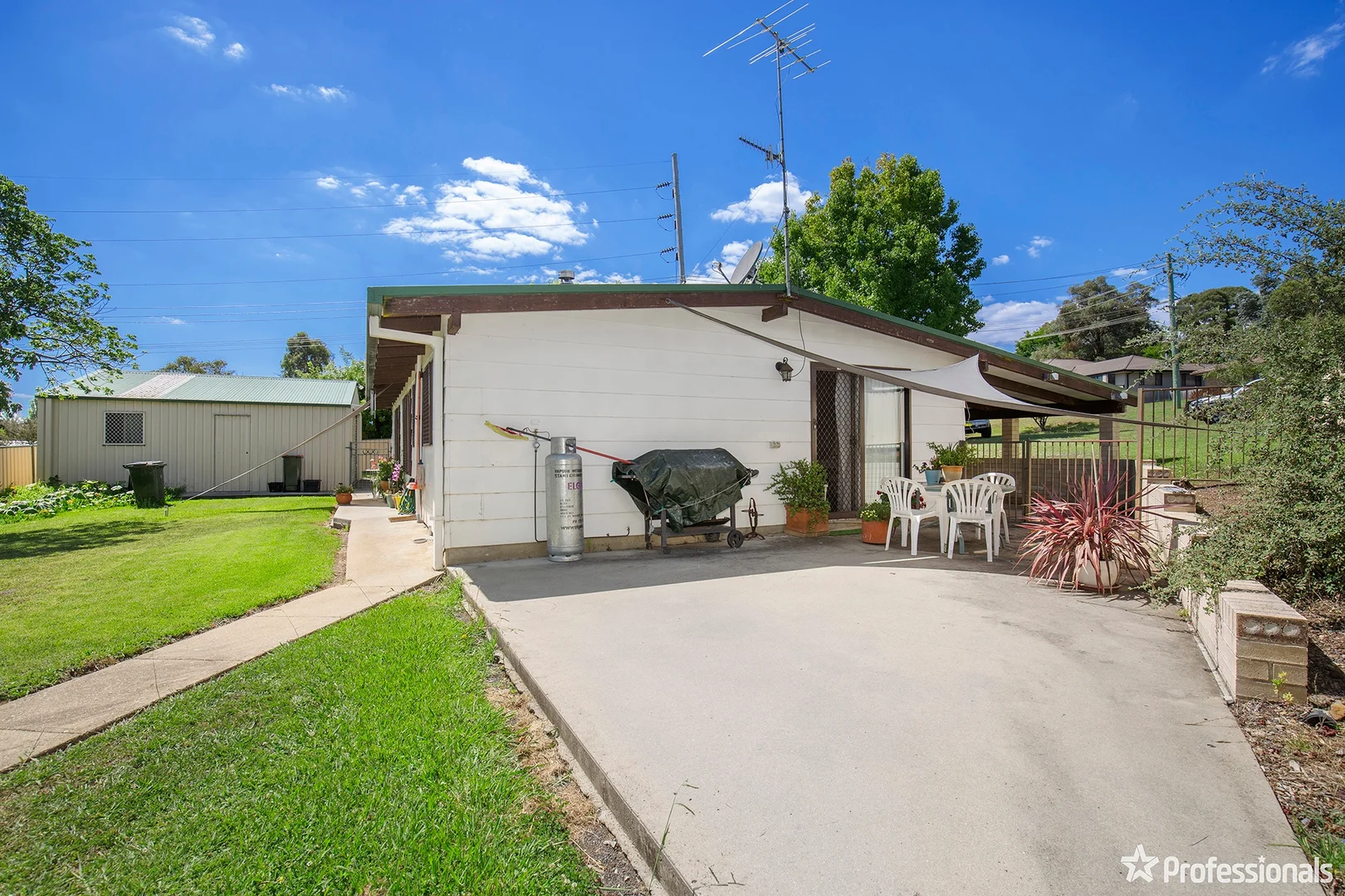 Additional image 8 of 1 Bishop Crescent, Armidale NSW 2350