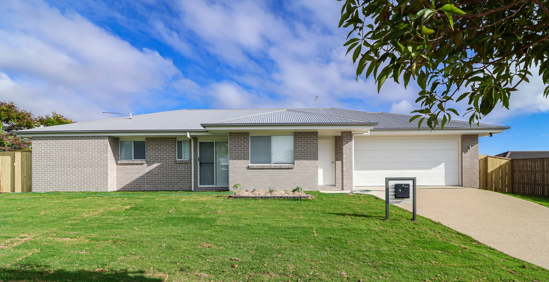 1 Jabiru Drive, Glen Eden QLD 4680