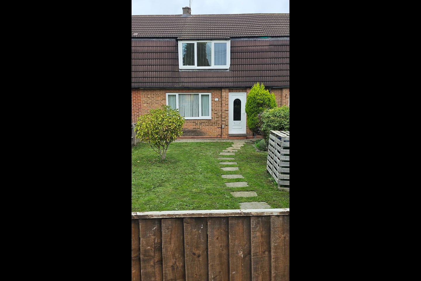 3 Bed Terraced House, Champion Way, OX4, N1 7GU