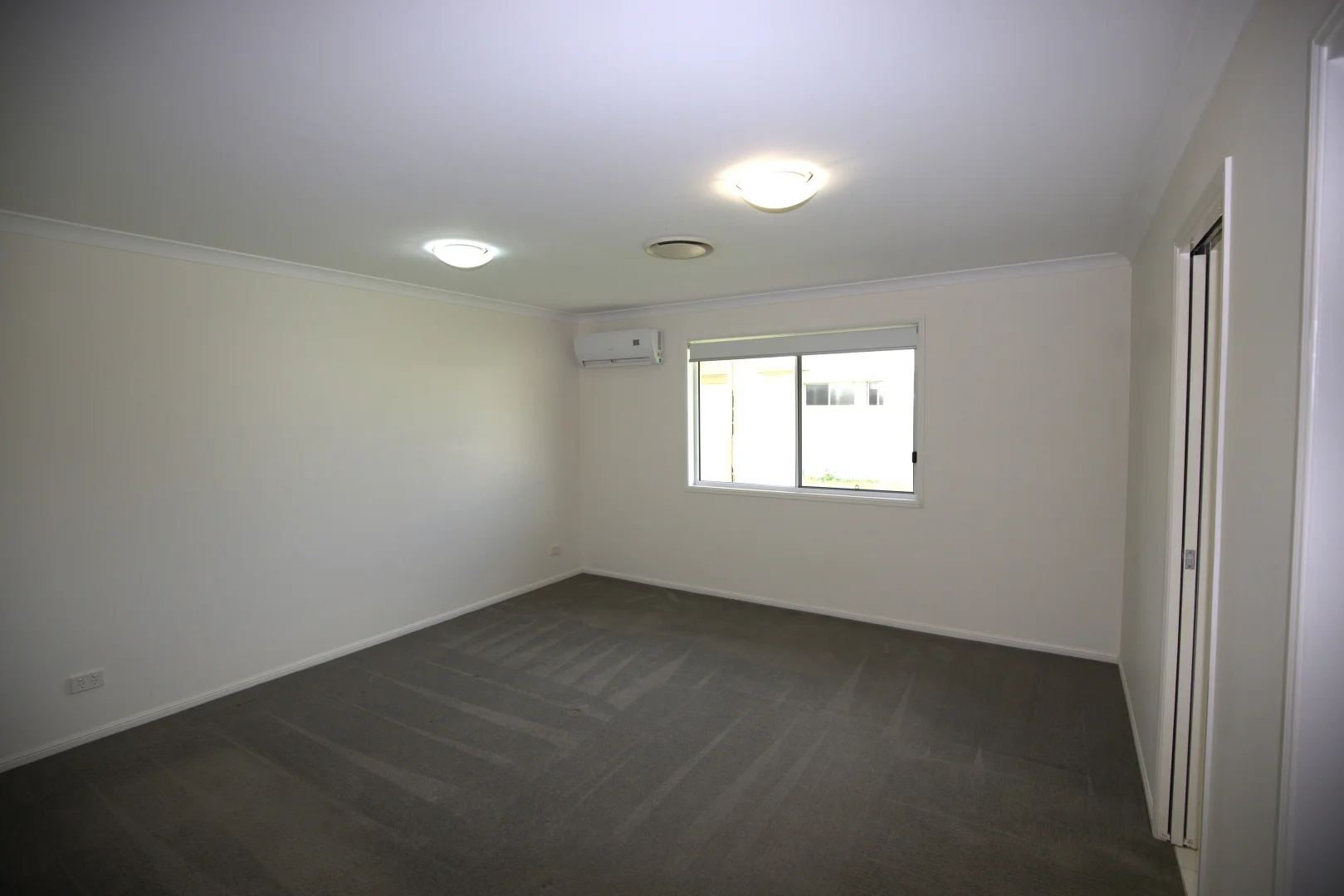 23 Thornton Street, Emerald QLD 4720 photo 5
