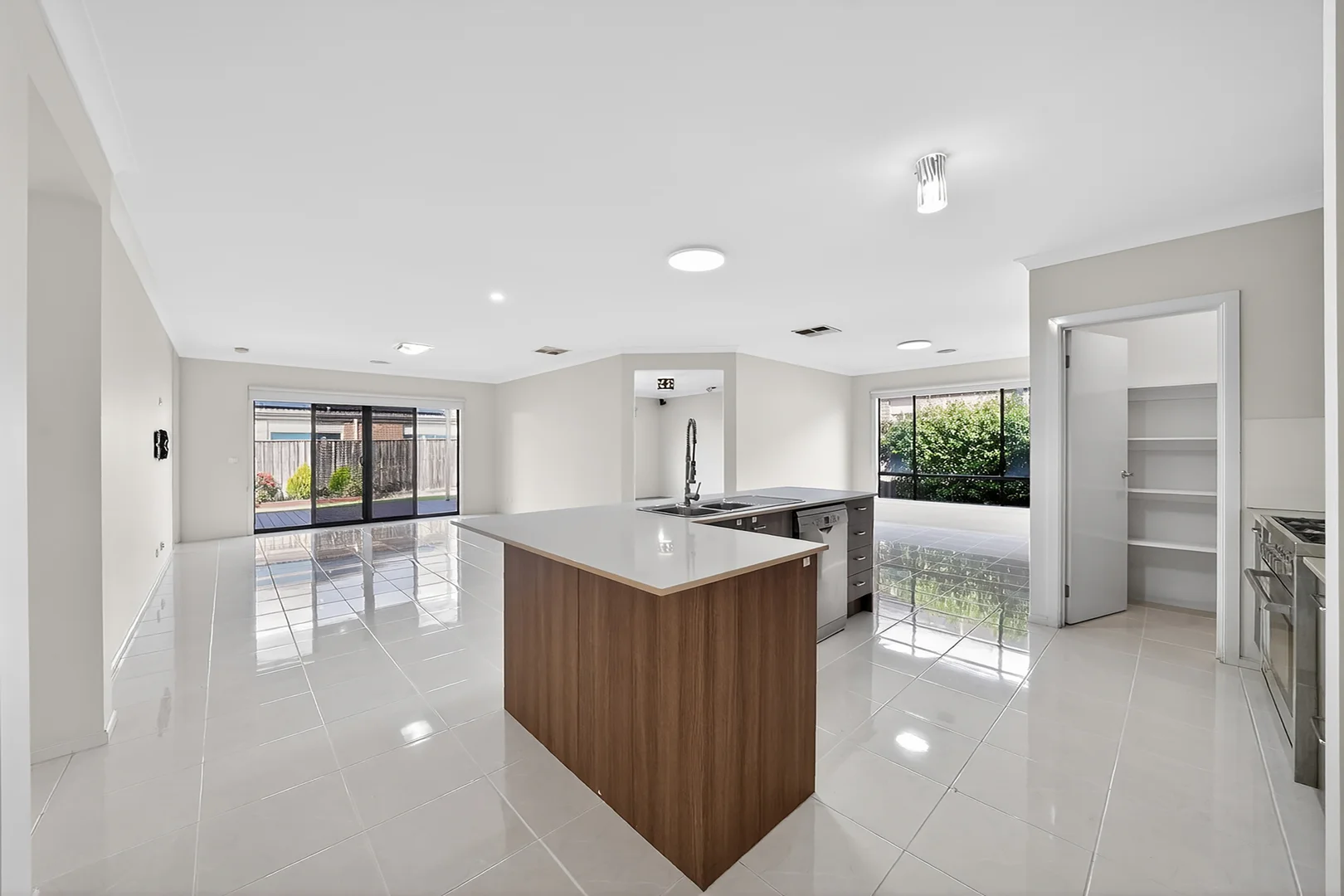 Additional image 8 of 5 Jacana Crescent, Williams Landing VIC 3027