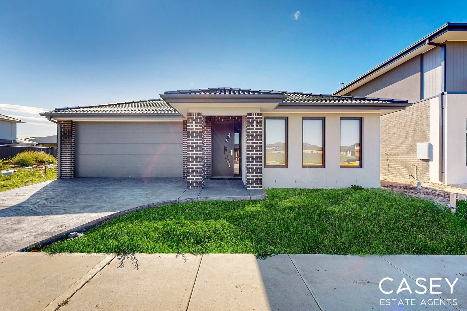 14 Bolshoi Boulevard, Clyde North VIC 3978