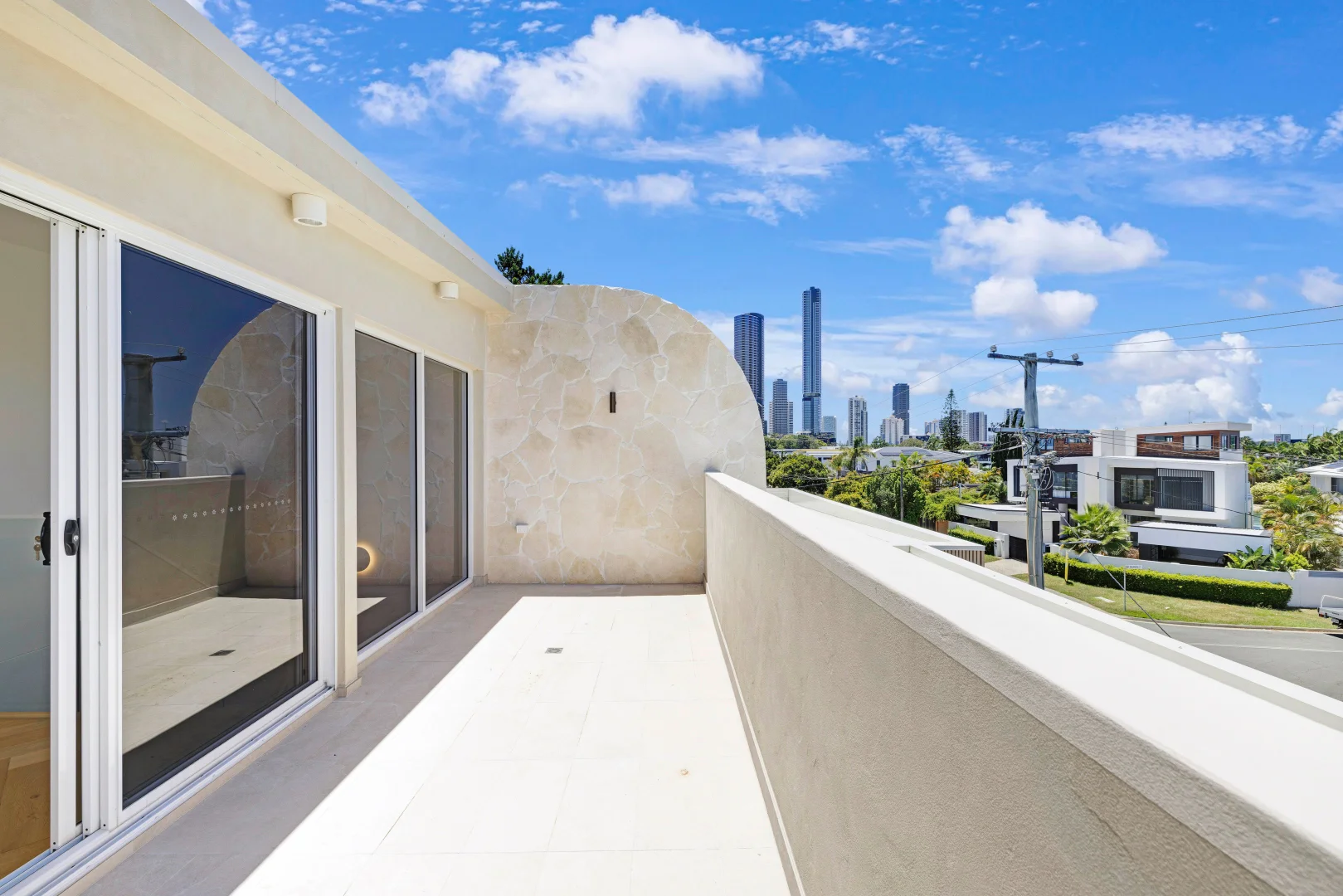 Additional image 19 of 1/33 Merrimac Boulevard, Broadbeach Waters QLD 4218
