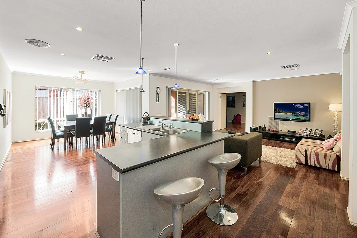 Additional image 2 of 10 Glenbrook Crescent, Lynbrook VIC 3975