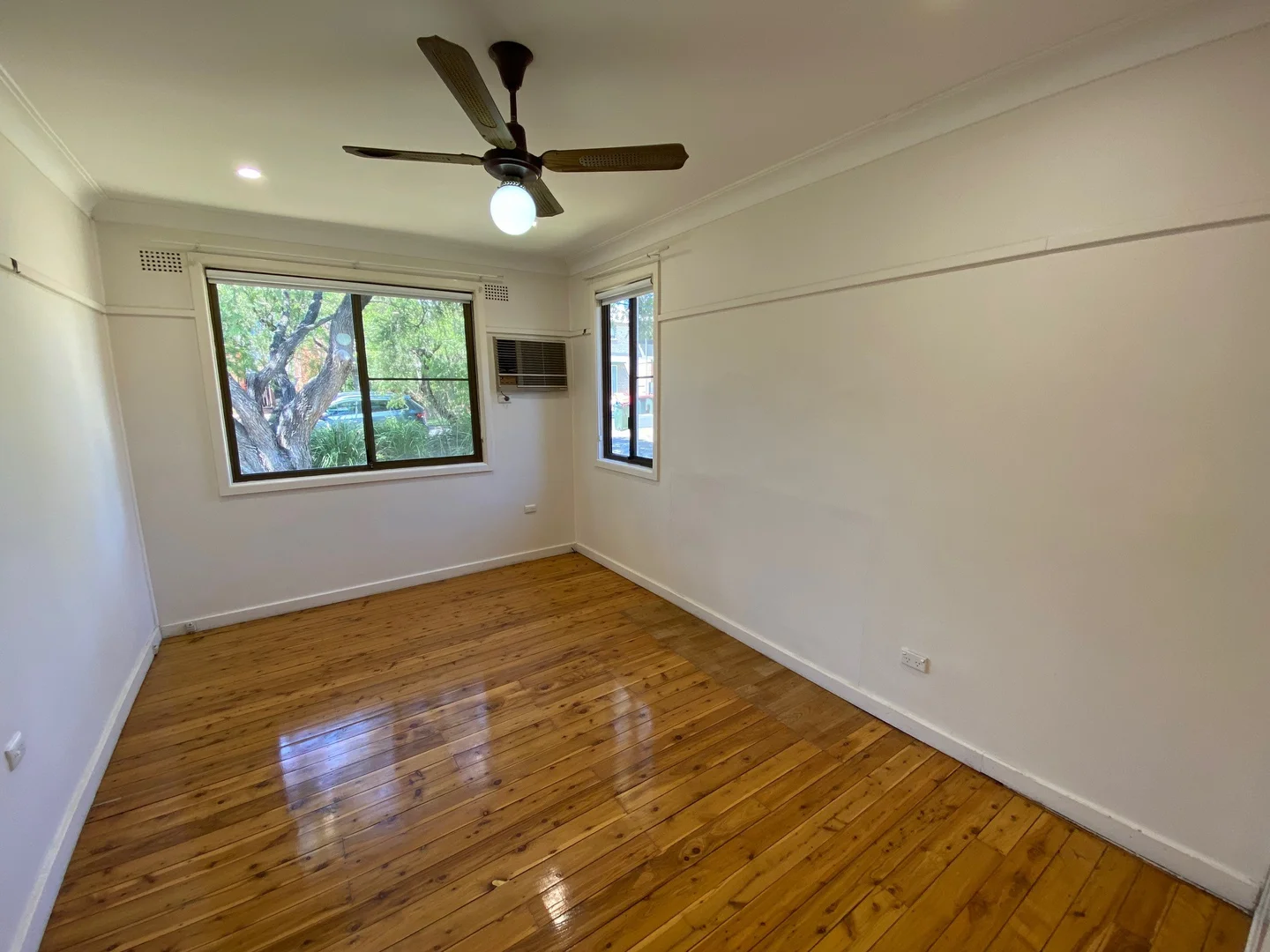 Additional image 4 of 35 Eighth Avenue, Seven Hills NSW 2147