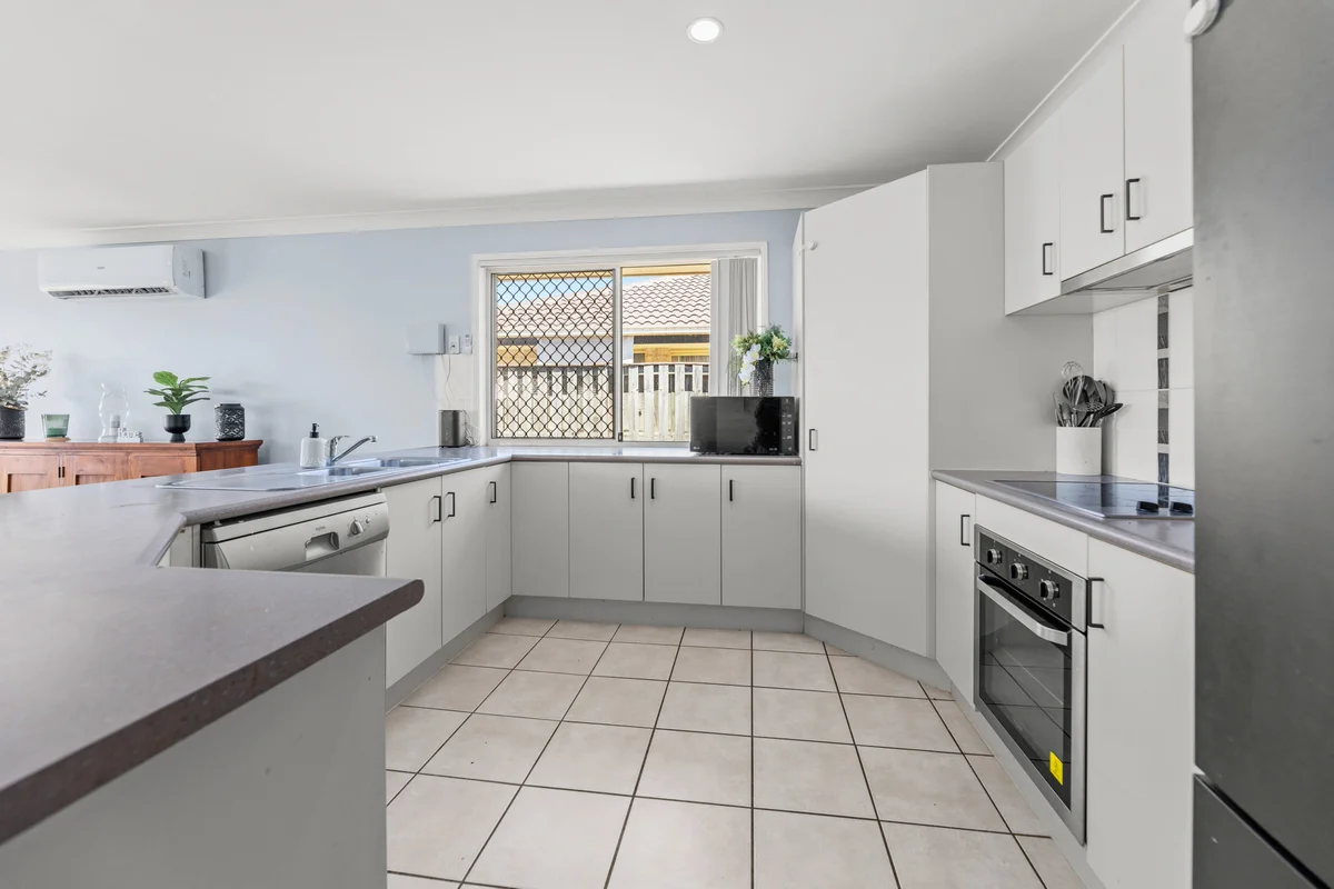 6 Kleo Court, Caboolture QLD 4510 photo 4
