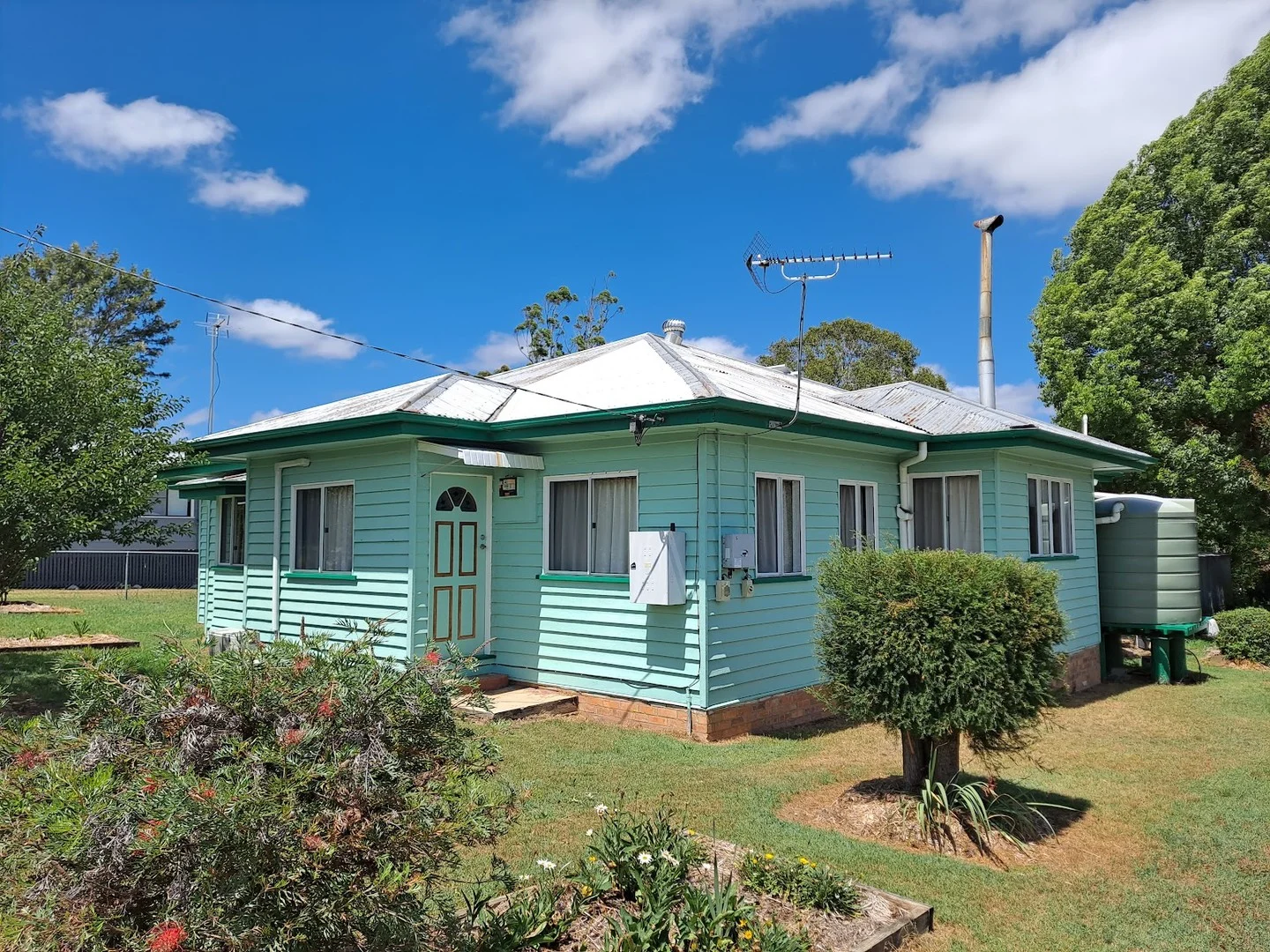 11 Dale Street, Crows Nest QLD 4355