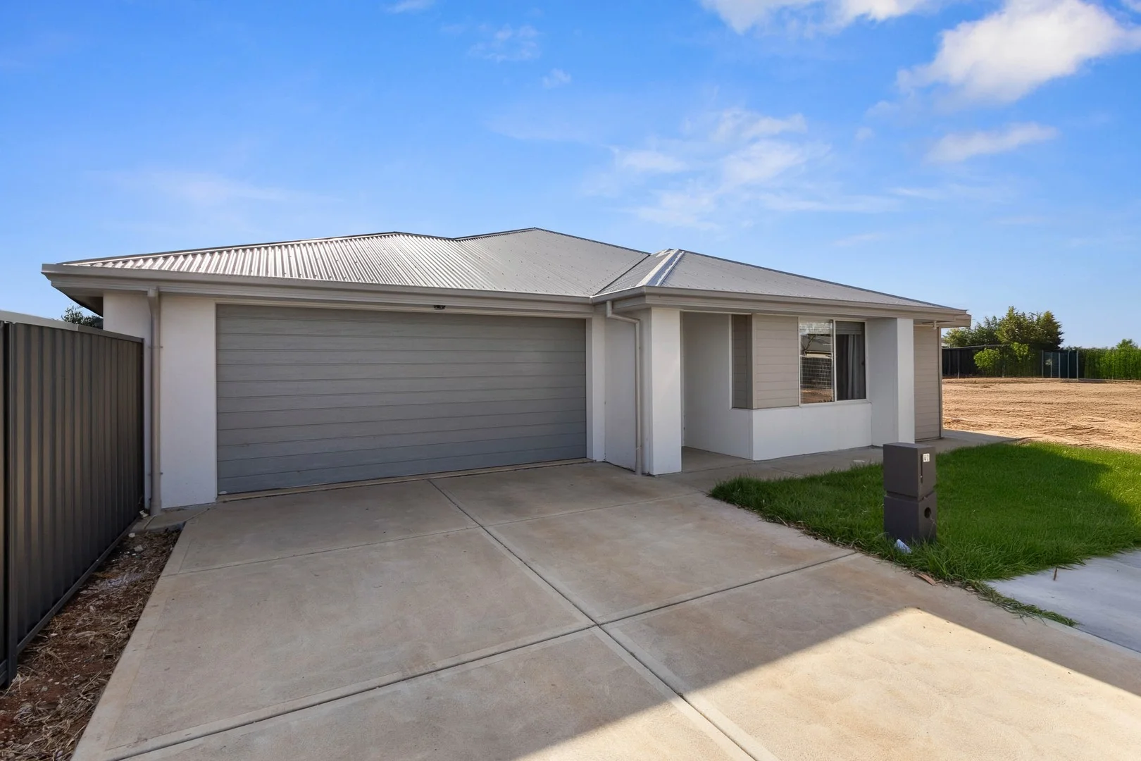 42 Hollow Drive, Andrews Farm SA 5114