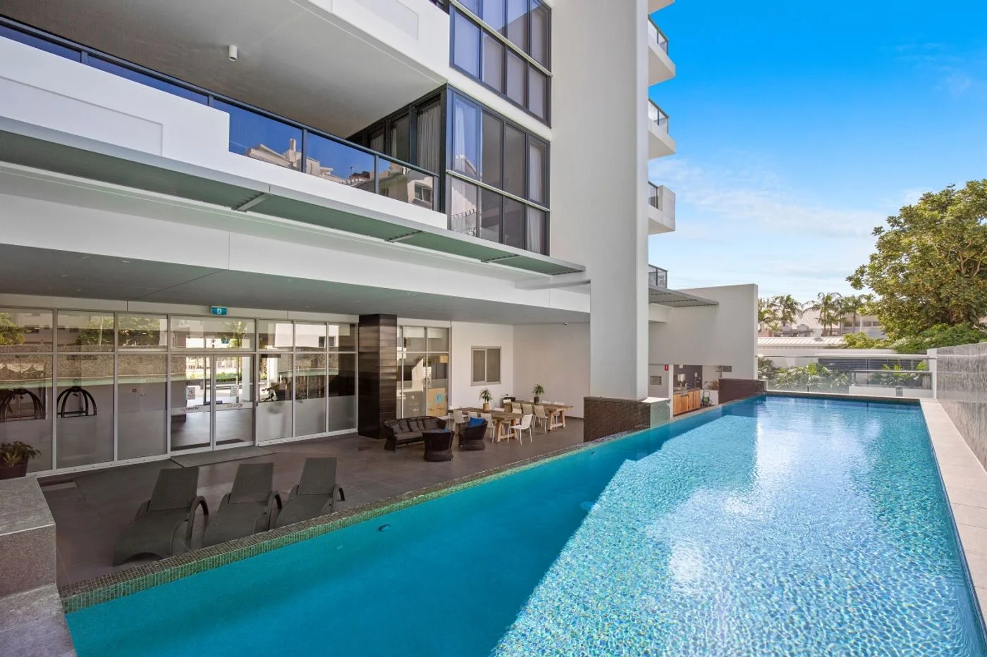 112/2729 Gold Coast Highway, Broadbeach QLD 4218