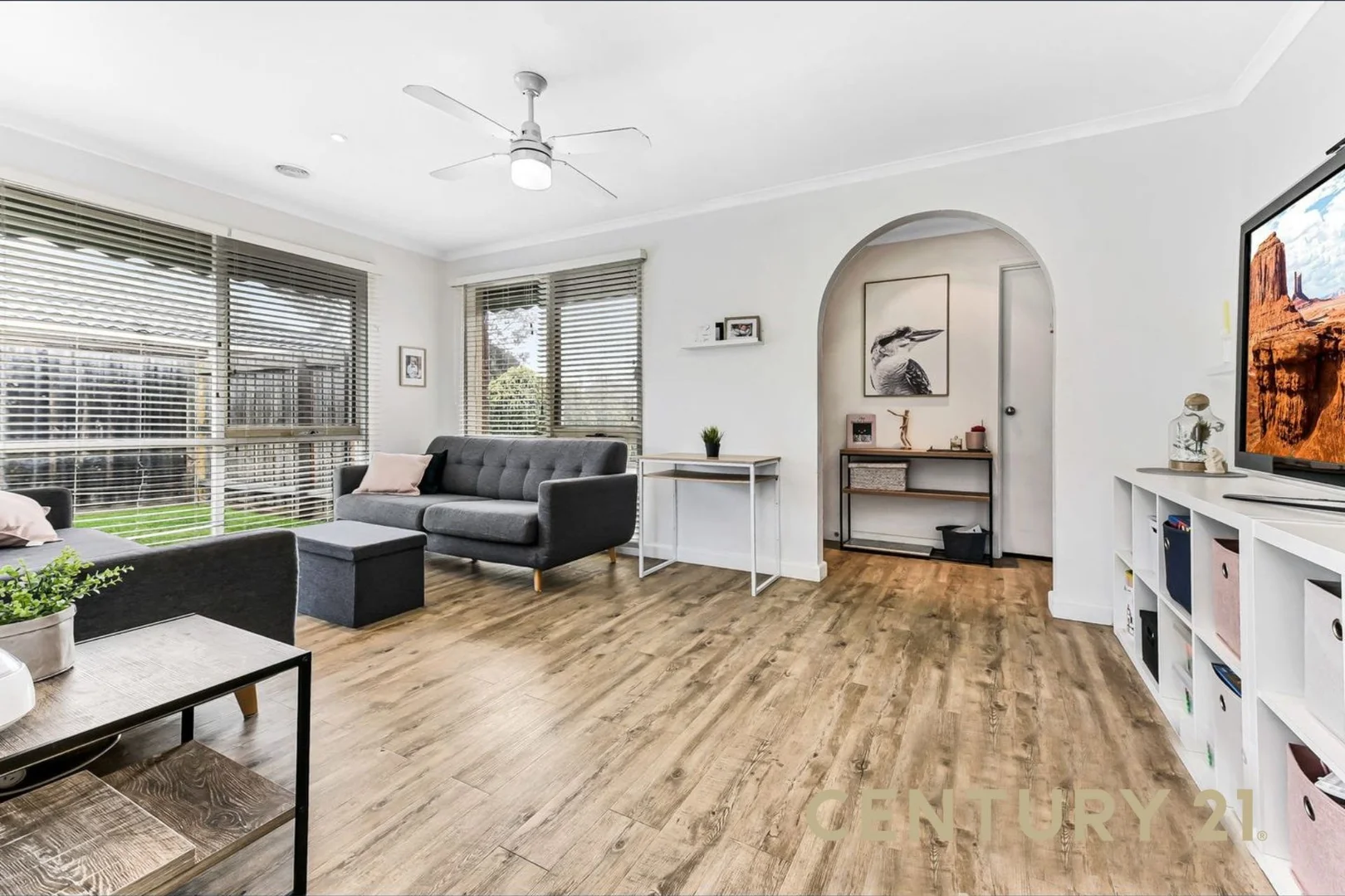 8 Canungra Close, Hampton Park VIC 3976 photo 3