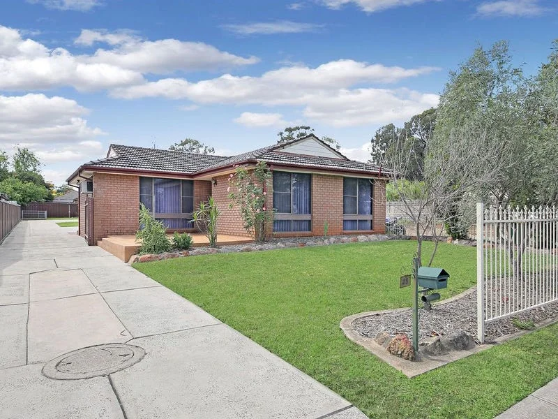 25 Queen Street, Revesby NSW 2212