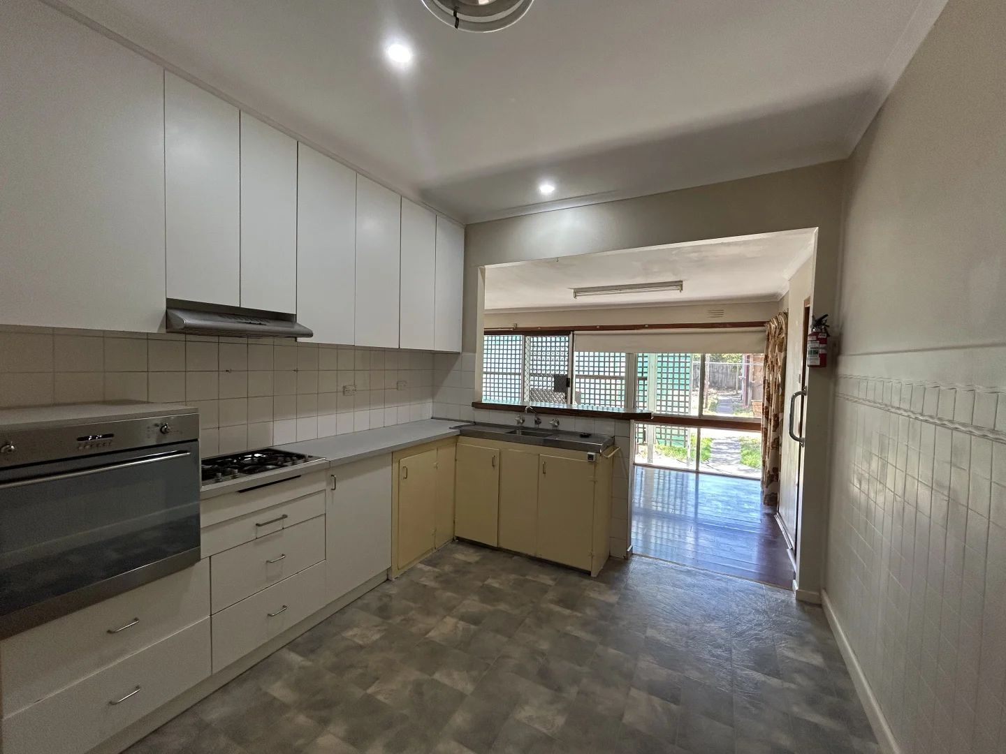 9 Acheron Avenue, Reservoir VIC 3073