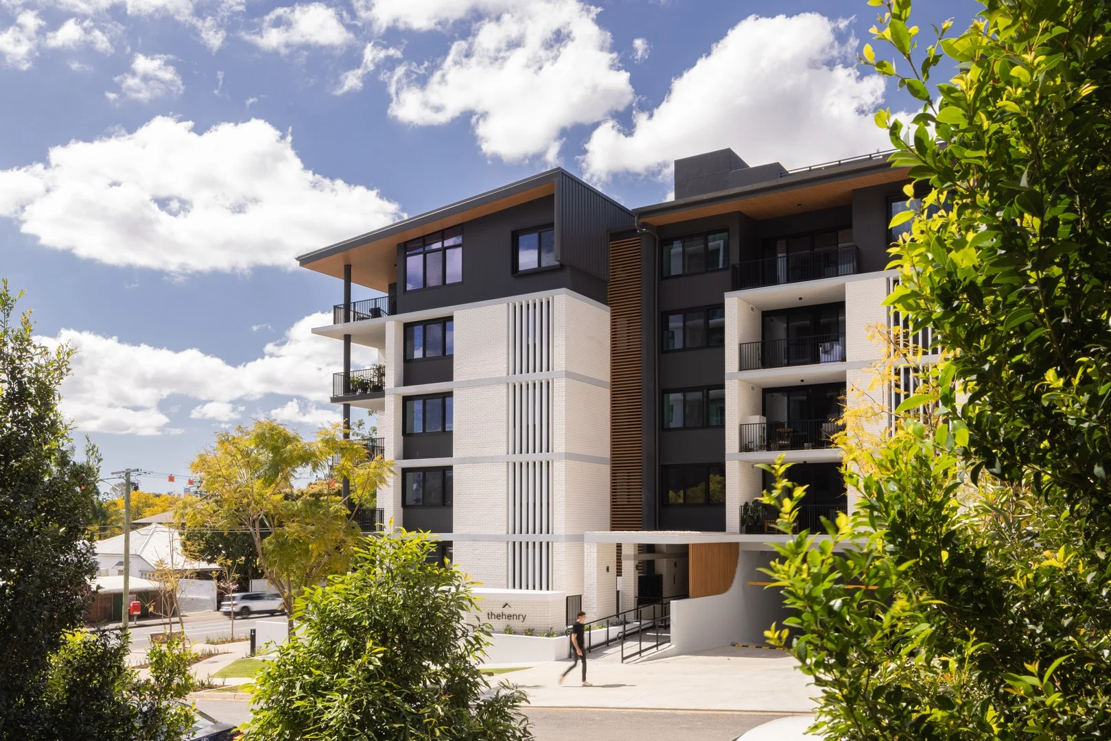305/186 Clarence Rd, Indooroopilly QLD 4068