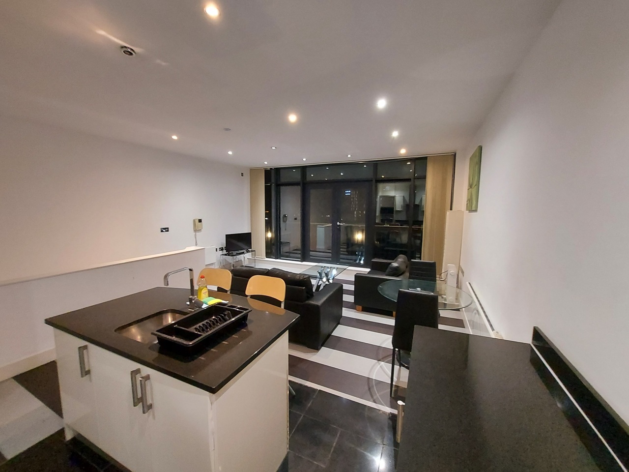 2 Bed Flat, The Axis, NG1, N1 7GU