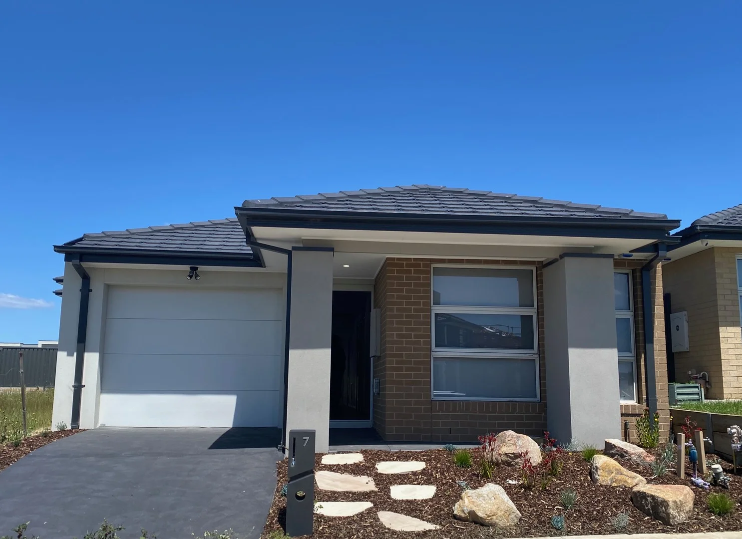 7 Cannes Avenue, Berwick VIC 3806