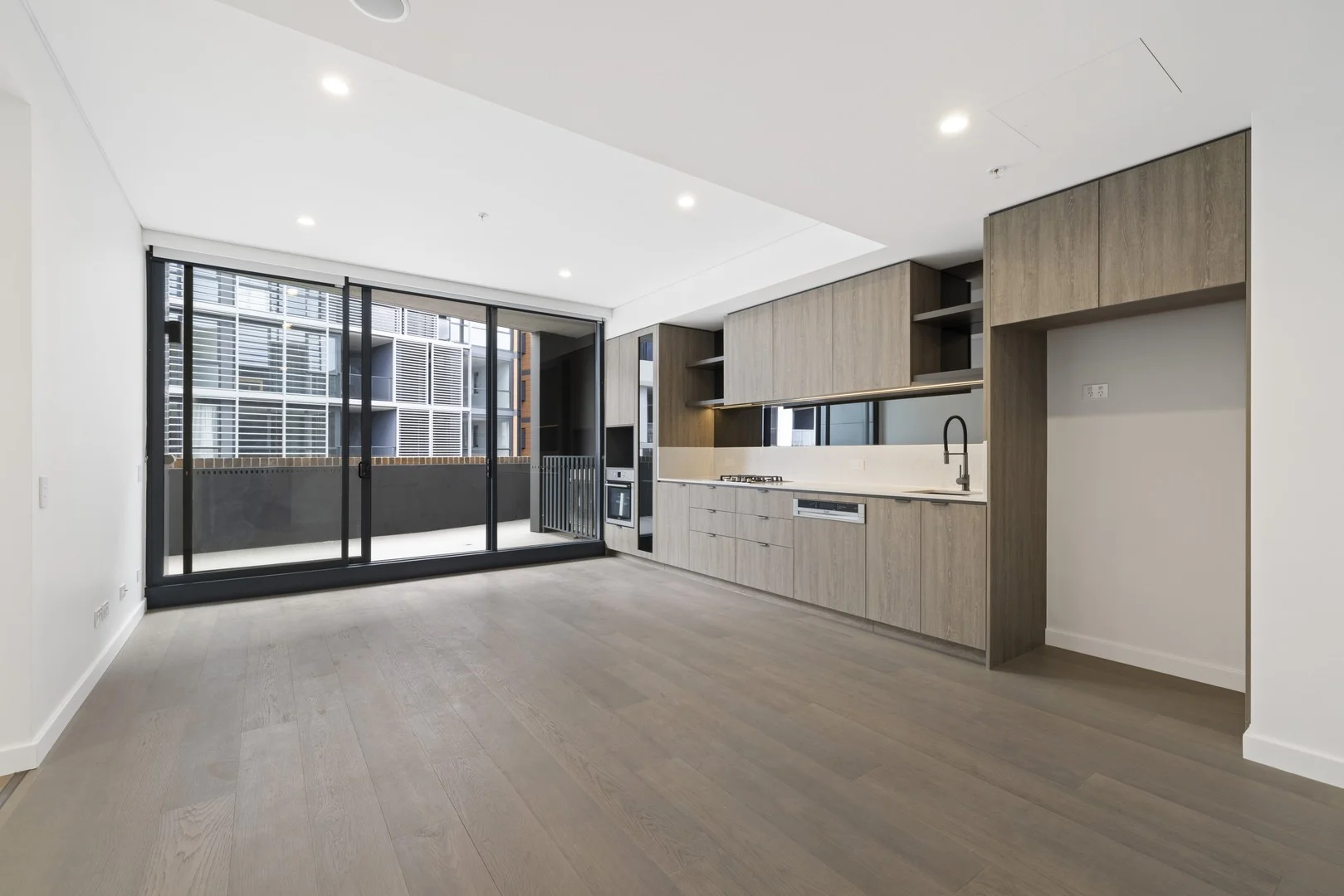 Additional image 2 of B810A/7 Hinchcliffe Place, Zetland NSW 2017