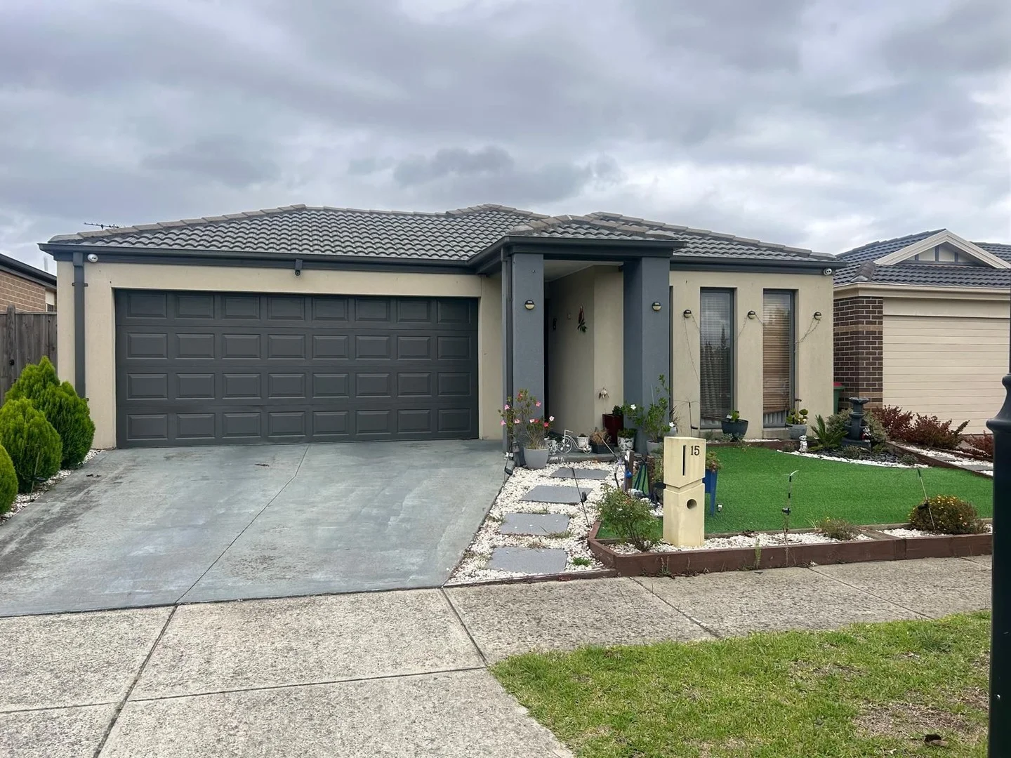 15 Bianca Crescent, Cranbourne North VIC 3977