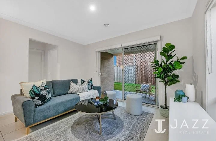 72 Grassbird Drive, Point Cook VIC 3030 photo 4