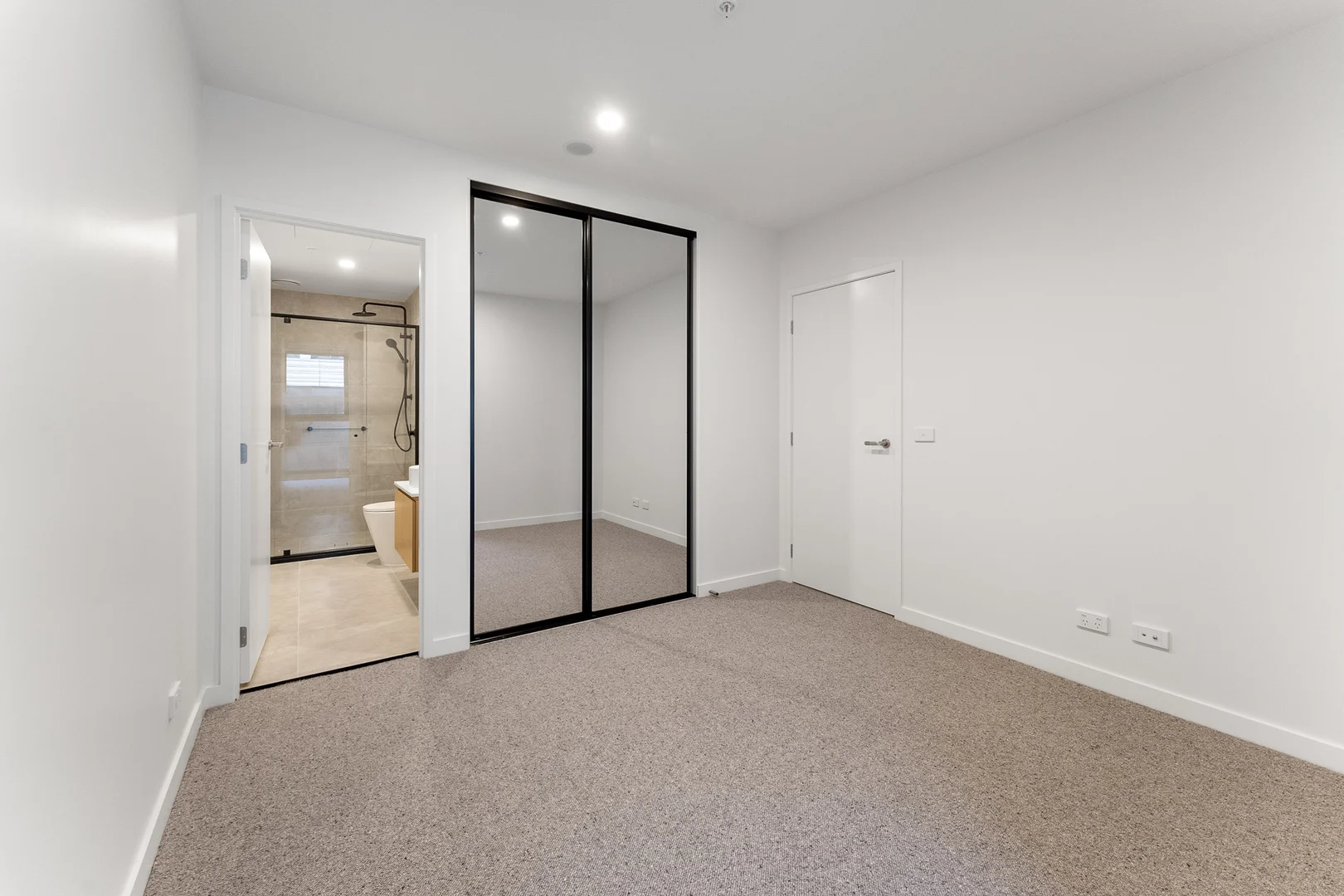 Additional image 4 of 302c/45 Linden Avenue, Ivanhoe VIC 3079
