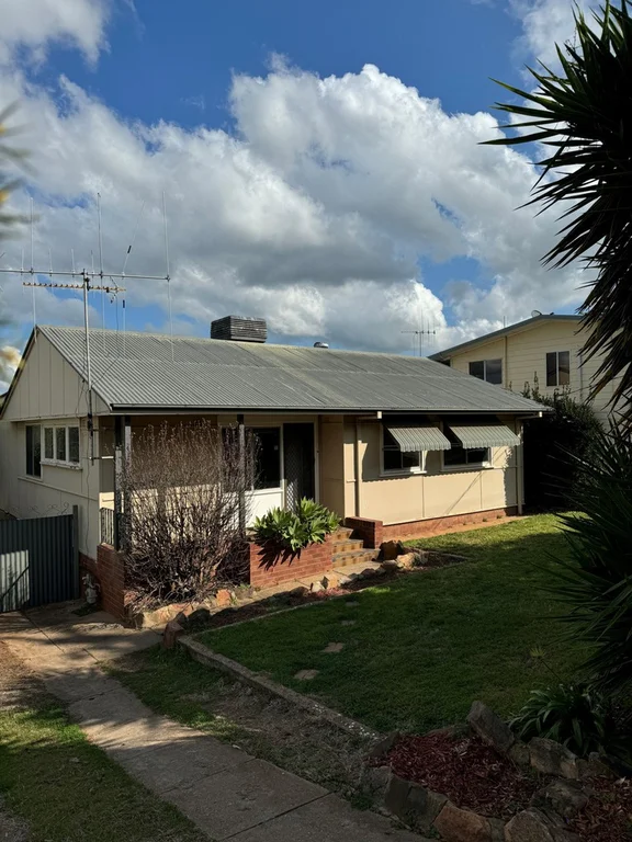 11 Kookaburra, Parkes NSW 2870