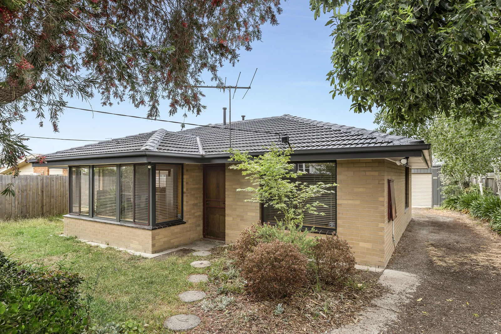 13 Sherbourne Terrace, Newtown VIC 3220